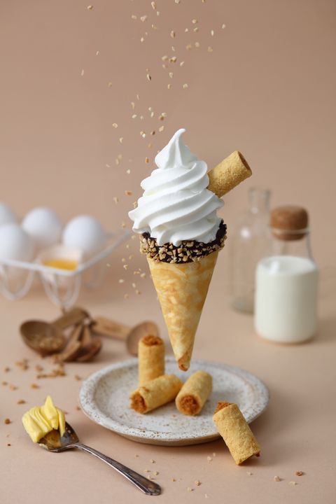 青鳥旅行首間概念店登陸台中！「好吃的美術館」推出全新「蛋捲霜淇淋」，美食結合主題展覽打造五感新體驗
