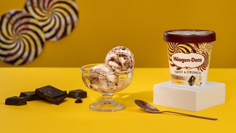 häagen dazs全新口味「雙享巧脆冰淇淋」！巧克力混搭草莓、香草與抹茶冰淇淋，一口享受多重美味