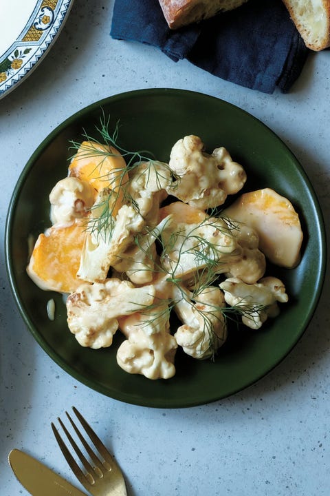 カリフラワーと柿のタヒニ和え のレシピ 作り方 Elle Gourmet エル グルメ カリフラワーと柿のタヒニ和え のレシピ 作り方 Elle Gourmet エル グルメ