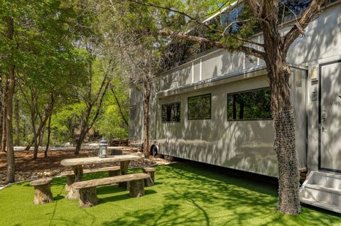 jennifer lopez's two million dollar caravan that's bigger than our houses