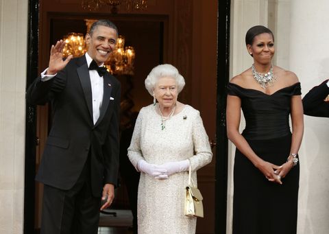 ミシェル オバマ前大統領夫人 エリザベス女王への儀礼違反事件を語る