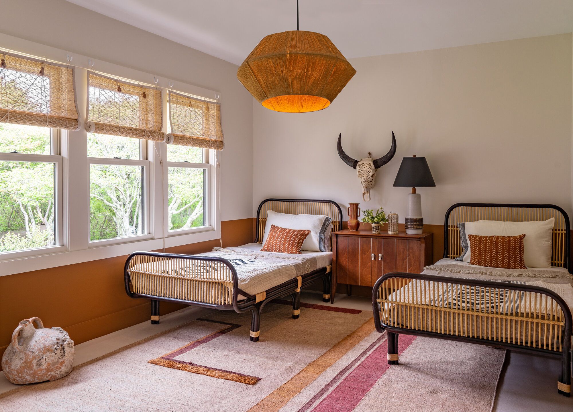 earth tone red living room