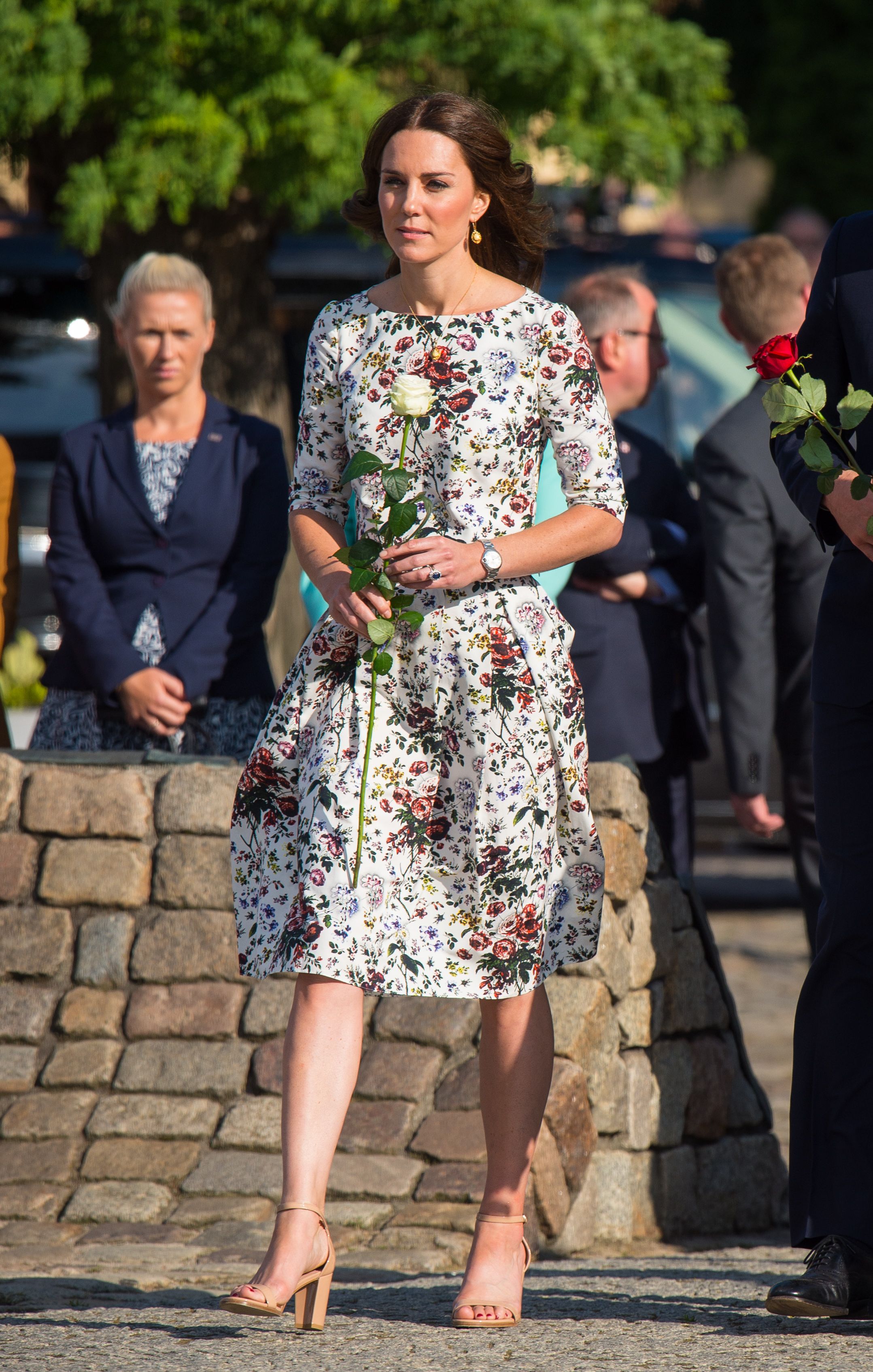 kate middleton beige shoes