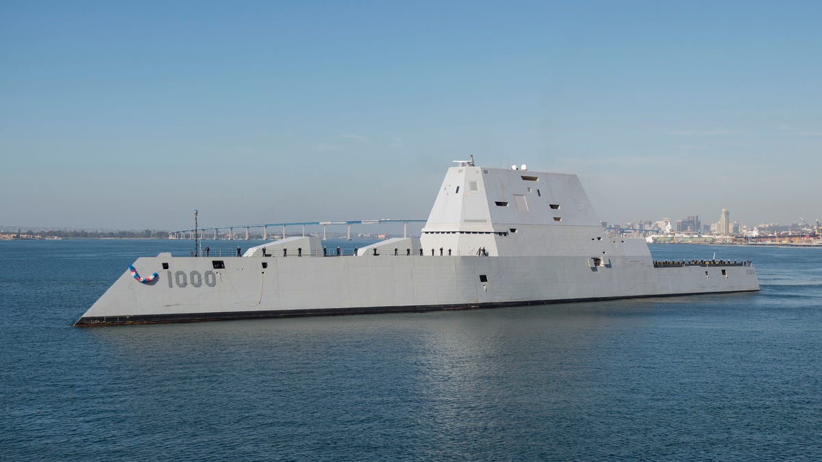 The Us Navys Newest Stealth Destroyer Promptly Suffers A Breakdown