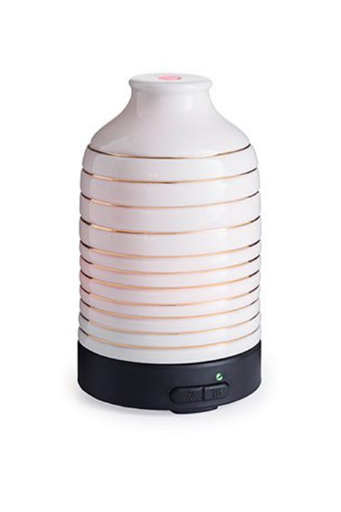 13 Best Essential Oil Diffusers 2018 - Stylish Aromatherapy Diffusers ...