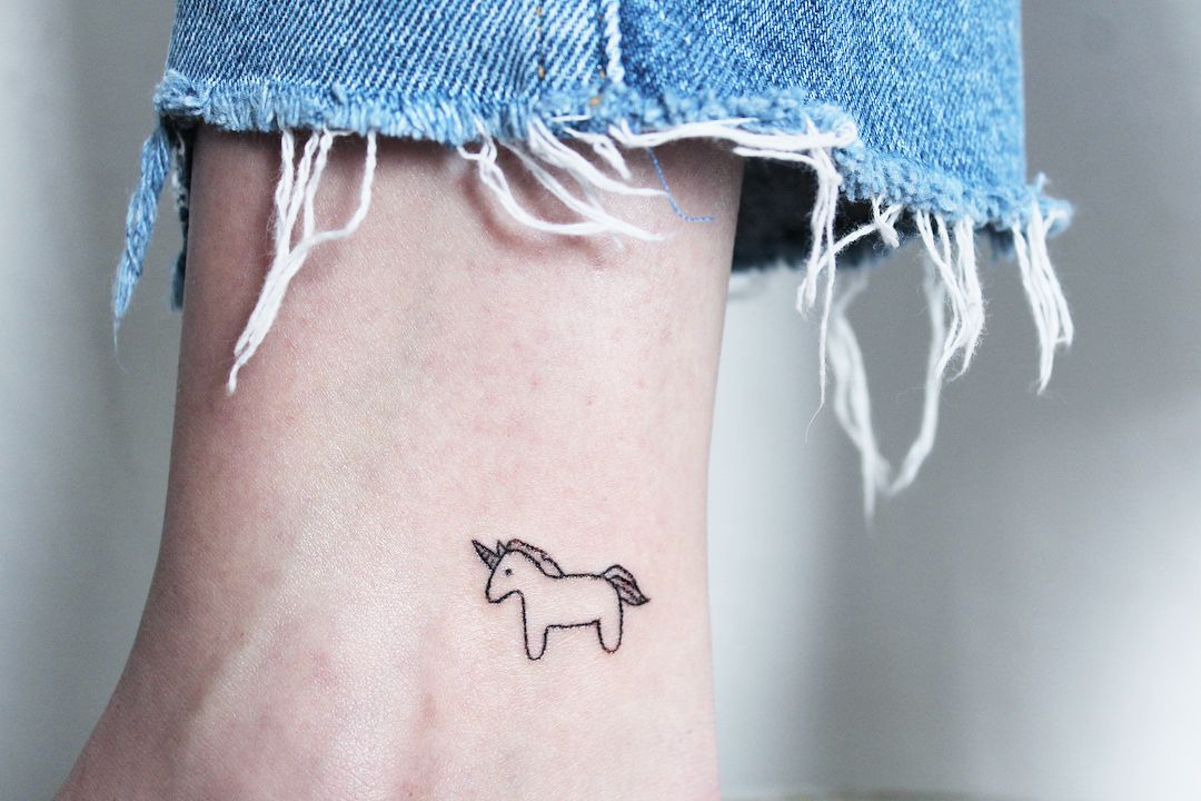 Los mejores tatuajes de unicornios - Los tatuajes de unicornios que querrás  llevar