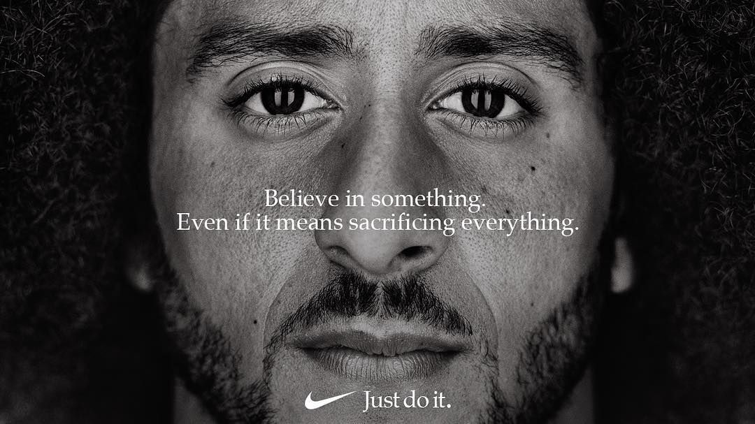 Nike triunfa con la de Colin Kaepernick (pese a los intentos Trump) - Nike aumenta sus beneficios desde el lanzamiento de campaña con Colin