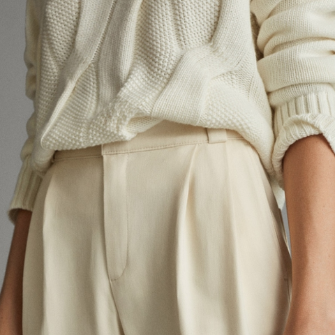 vez no te quedes sin el pantalón blanco de más famoso de los inviernos de Massimo Dutti