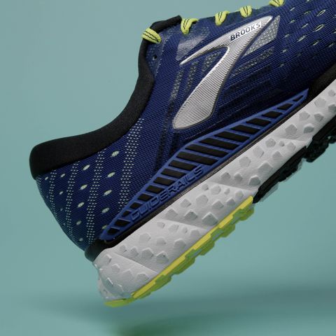 The Brooks Transcend 6 give stability and comfort over long miles