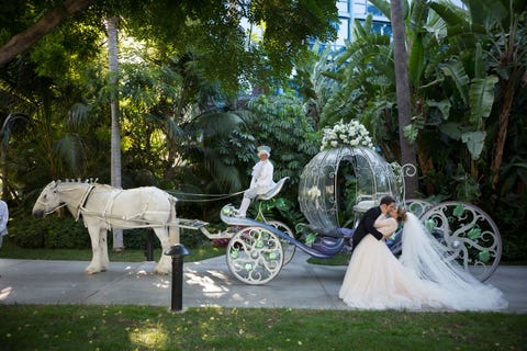 What It S Really Like To Get Married At Disney Disney Wedding Ideas