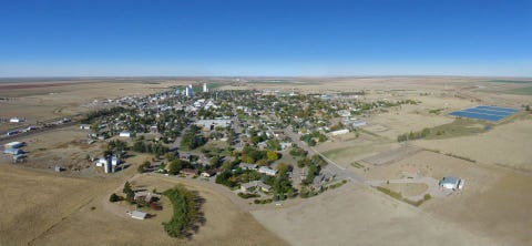 9 Places In America That Will Pay You To Move There Image