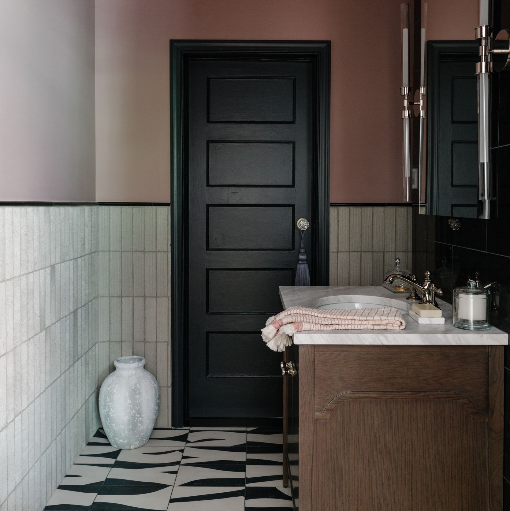 This Demure Brooklyn Bathroom Boasts Bold Black-and-White Floor Tiles Inspired by Art