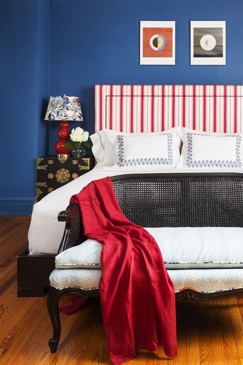Best Blue Bedrooms Room Ideas, Red Rug Blue Walls