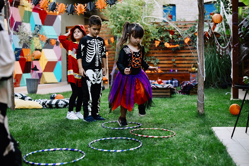 Fantastic Halloween Party Games That Totally Bring the Fun