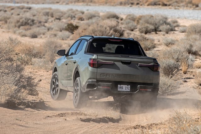 22 Hyundai Santa Cruz Is A Tiny Pickup With Midsize Capability