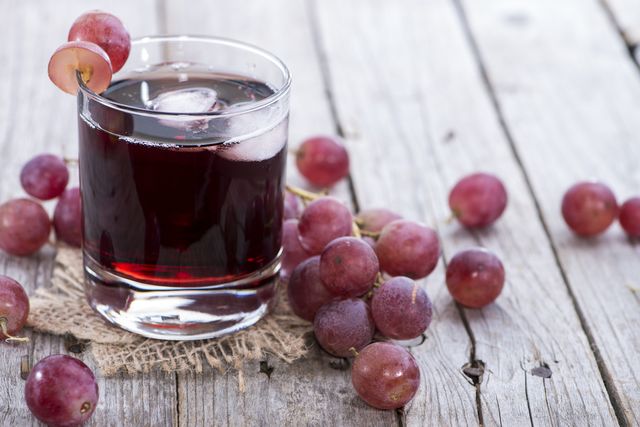 succo di uva tra le bevande che aiutano a dimagrire mentre dormi