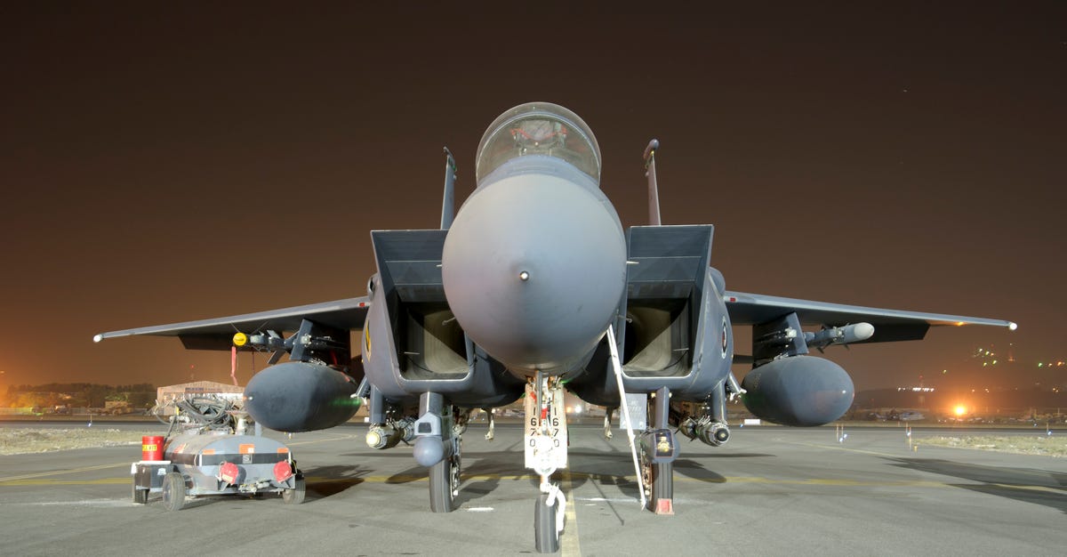 here-s-what-we-know-about-the-f-15x-super-eagle