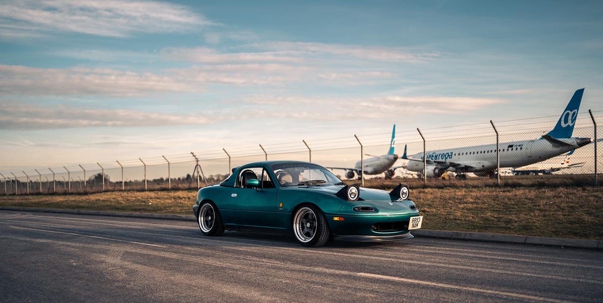 TikTok Creator Gives ’98 Mazda Miata a Nintendo Wii Steering Wheel