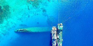Prinz Eugen oil removal: Overhead Photo 04 September 2018