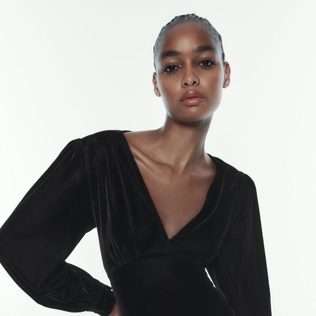 11 vestidos negros de Zara por menos de 20 € para tu empresa