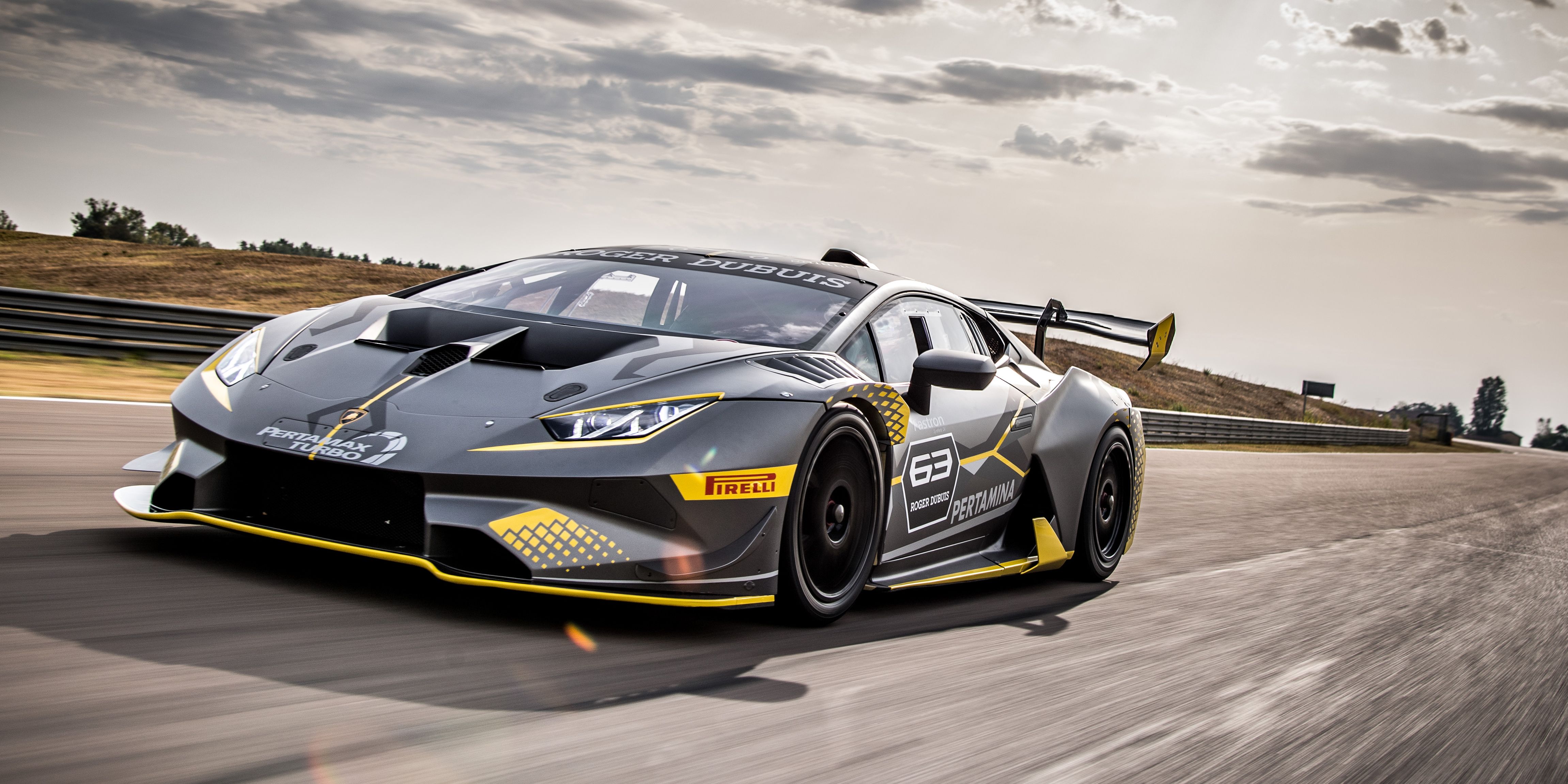 Huracan Super Trofeo EVO Price, Photos & Details - What to Know About the  Lamborghini Super Trofeo EVO