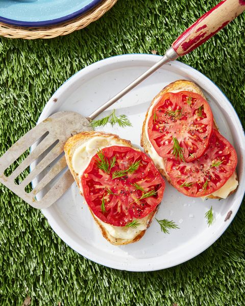 open faced tomato and dill toasts