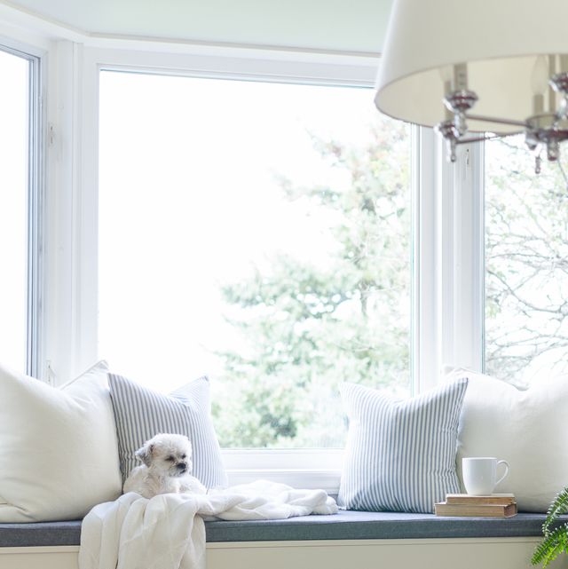 10 Cozy And Charming Window Seat Ideas