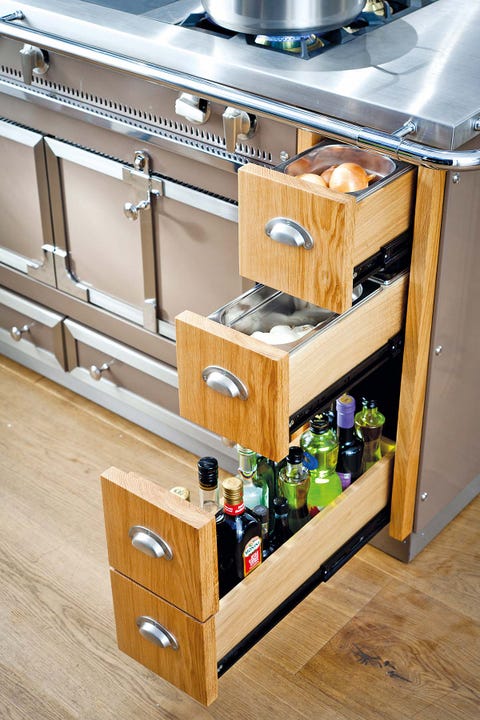 Wood, Hardwood, Wood stain, Plywood, Bottle, Wood flooring, Varnish, Silver, Cabinetry, Laminate flooring, 