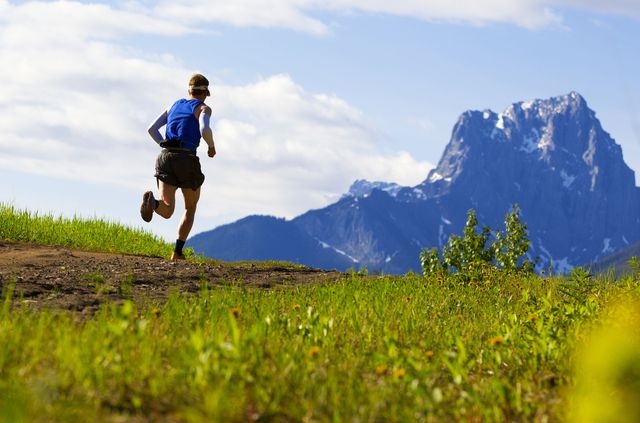 trail running corsa in montagna allenamento in alta quota