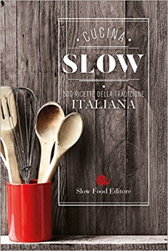 10 regali da fare a chi ama leggere e che ovviamente non sono libri