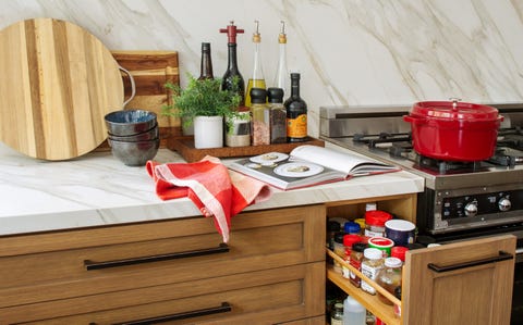 Nikki Klugh Designs a San Diego Kitchen That’s Functional and Warm Nikki Klugh Designs a San Diego Kitchen That’s Functional and Warm