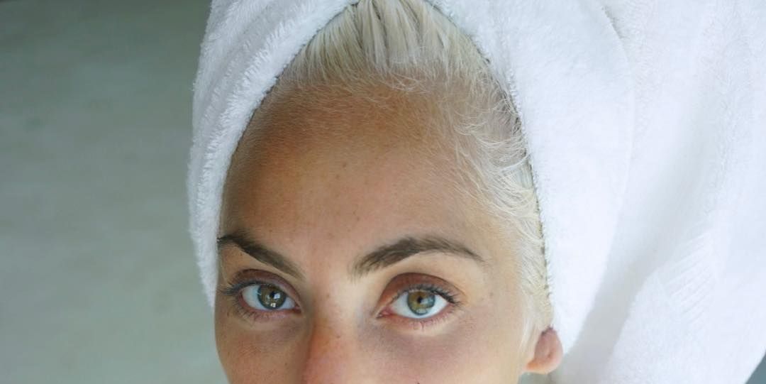 Lady Gaga Uses Vitamin C Serum For Flawless Makeup Free Skin