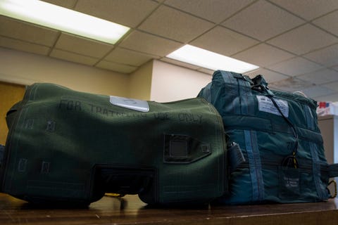 Airmen In Subzero Temps Diser F 35 Survival Kit Works Better F 35 Survival Kit