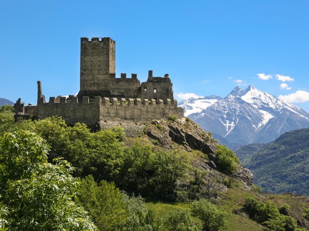 NUOVA EDIZIONE, VALLE D'AOSTA E I SUOI CASTELLI GUIDA 