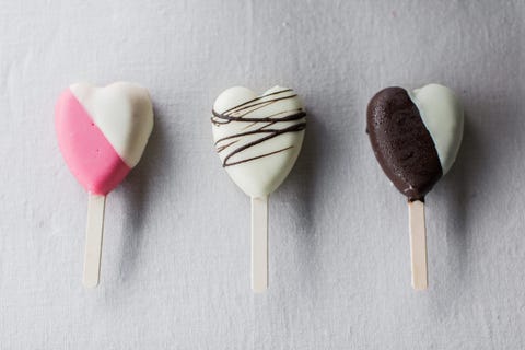 Food, Lollipop, Marshmallow, Confectionery, Finger food, Heart, Dessert, Cuisine, Frozen dessert, American food, 
