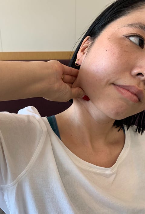 目指せ 鎖骨美人 自宅で簡単にできる6つのデコルテケアとは 目指せ 鎖骨美人 自宅で簡単にできる6つのデコルテケアとは