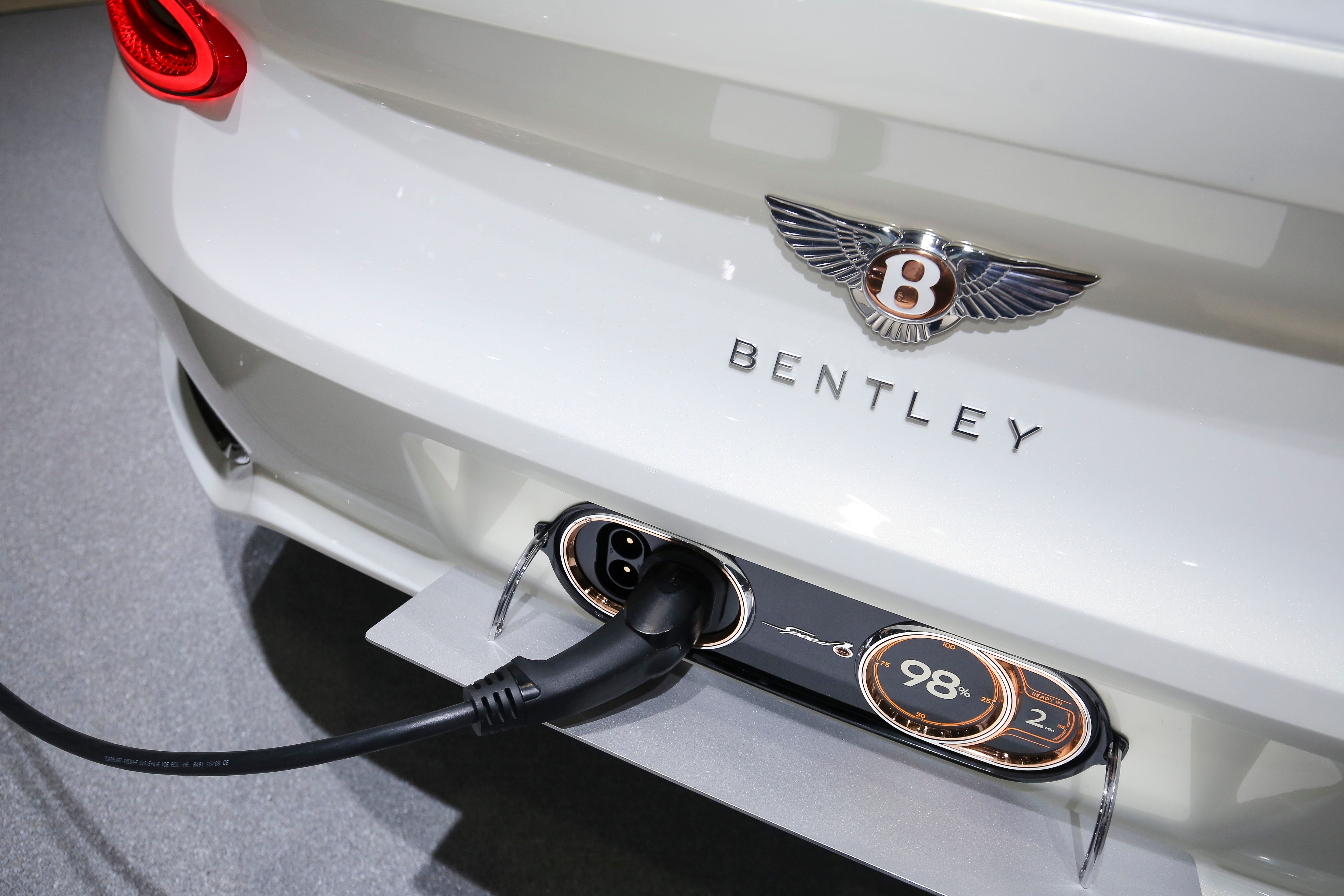 Bentley's New Boss Says No Fixed Timeline for Going All-In on EVs