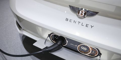 Vehicle, Car, Luxury vehicle, Bentley, Emblem, Logo, 