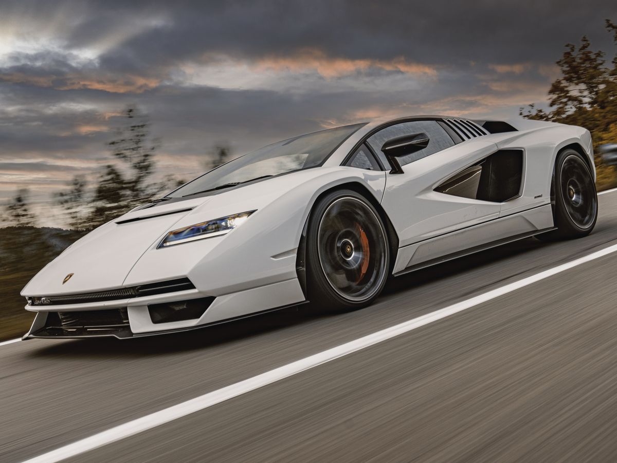 Lamborghini Countach 2022: Características, precio y prueba