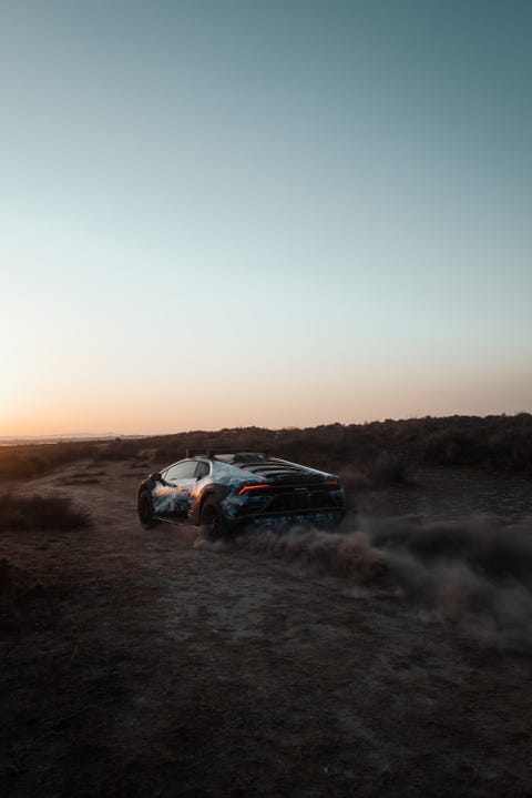 Lamborghini Huracán Sterrato teaser clip