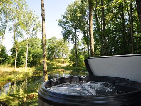 Best romantic weekend breaks with hot tubs 2020