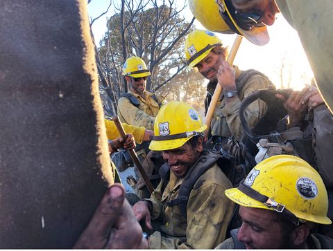 Boss fires construction crew then gets fucked California Wildfires 2020 How Hotshot Firefighters Fight Historic Fires