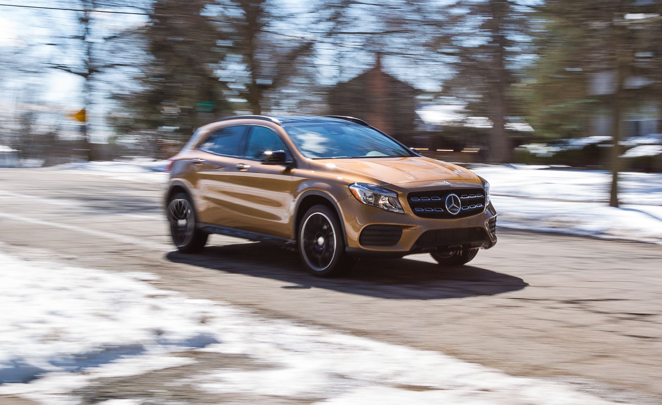 19 Mercedes Benz Gla Class Review Pricing And Specs