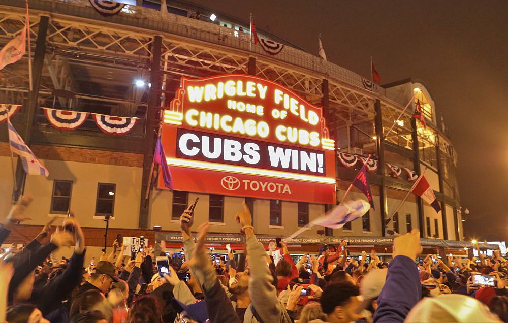 How Chicago Celebrated Their First World Series Win Since 1908 | Men's ...