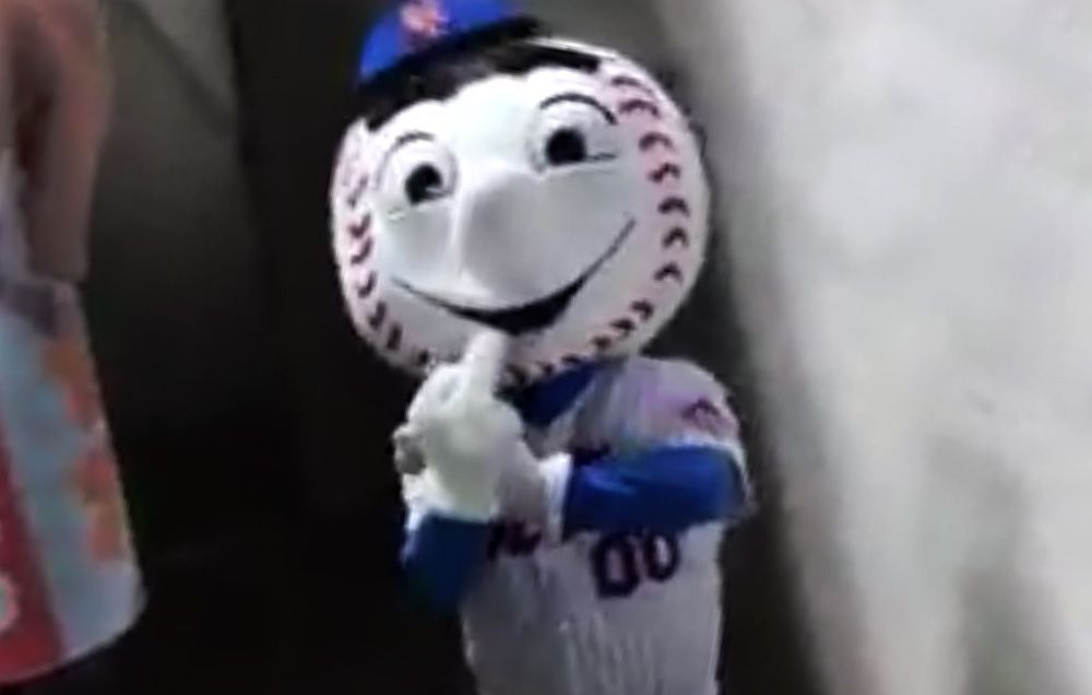 mr met middle finger shirt