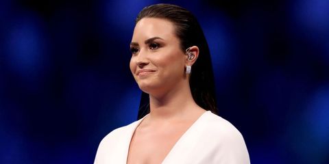 480px x 240px - Demi Lovato Got Her Blue Belt In Brazilian Jiu-Jitsu, So She Can Kick Your  Ass | Men's Health