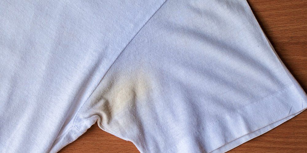 Here's the Way to Get Rid of Those Gross Pit Stains on Your White - How To Get Rid Of Stains On White Shirt