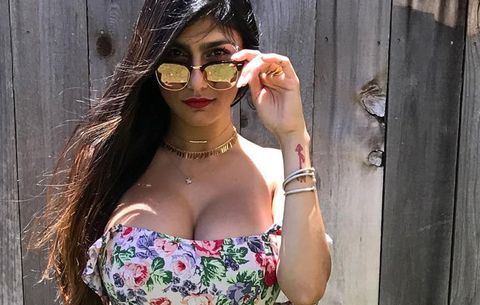 Mia Khalifa Asshole Porn - Mia Khalifa Answers 7 Of Your Most Googled Sex Questions ...