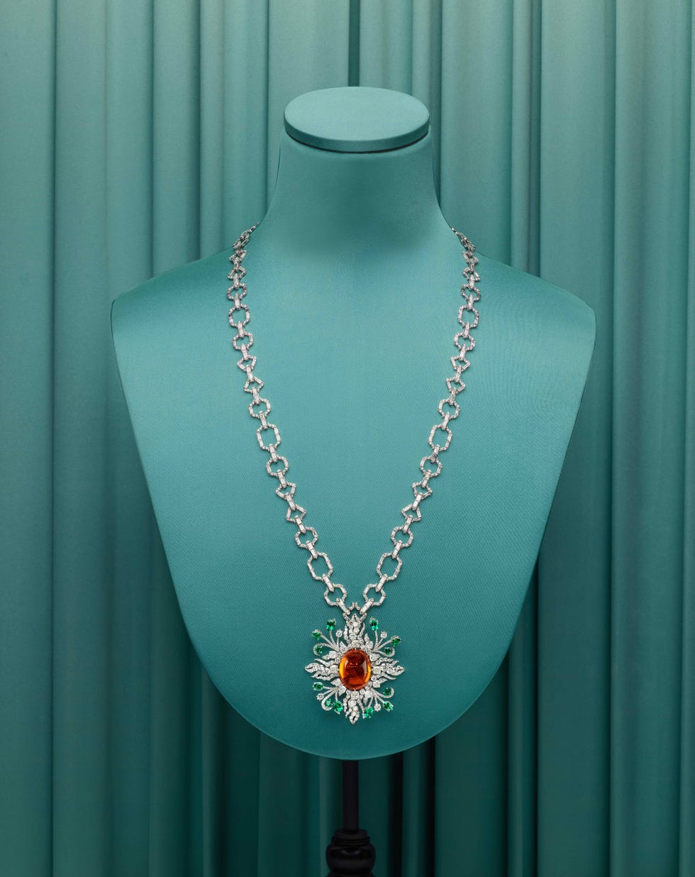 Gucci launched its newest high jewelry line, "Hortus Deliciarum," in the midst of all the magnificent couture being displayed down the Parisian catwalks (translation: Garden of Delights).