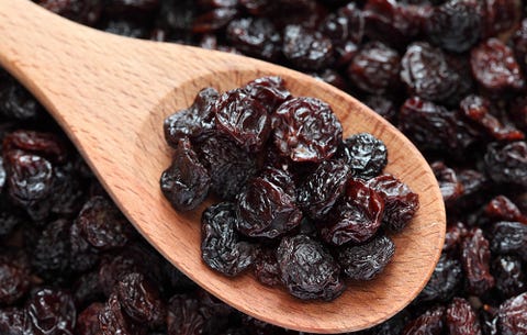 Les glucides dans les raisins secs